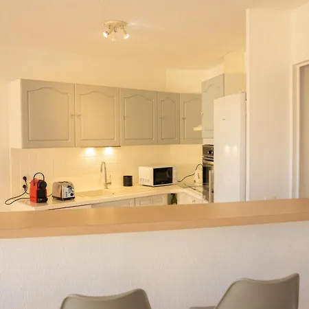 Spacieux T3 Avec Terrasse Et Parking A Apartment *
