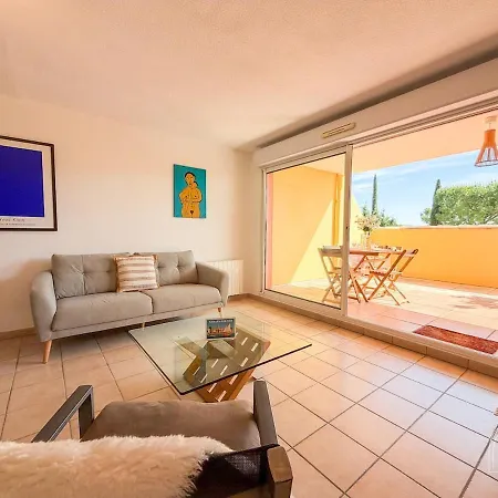 Spacieux T3 Avec Terrasse Et Parking A Apartment